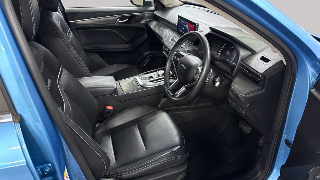 2021 GWM Haval Jolion Lux, Automatic, 47639 km, Right Side Front Door Cabin View