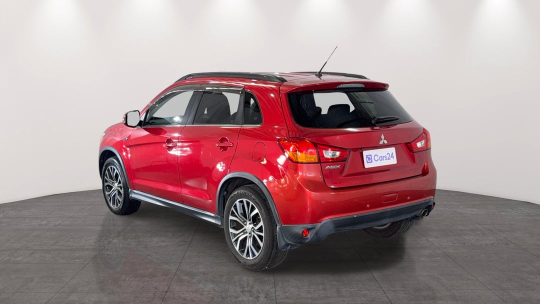 Left Back Diagonal (45- Degree) View