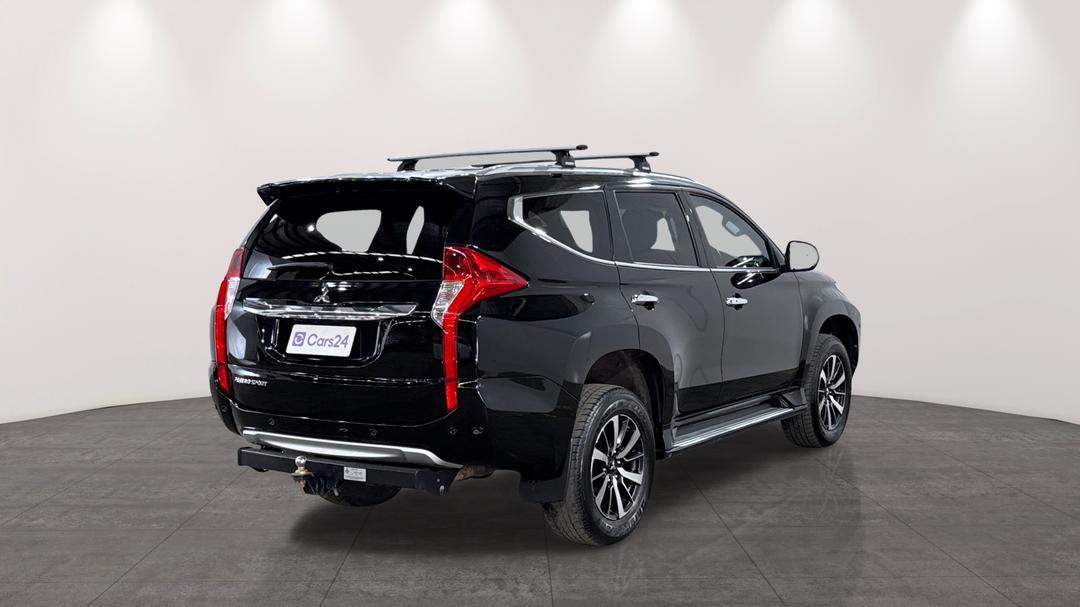 2018 Mitsubishi Pajero Sport Exceed (4x4) 7 Seat, Automatic, 55056 km, Right Back Diagonal (45- Degree) View