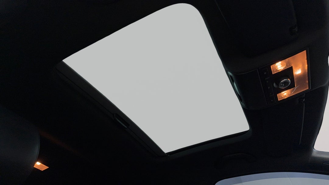 Interior Sunroof/Moonroof