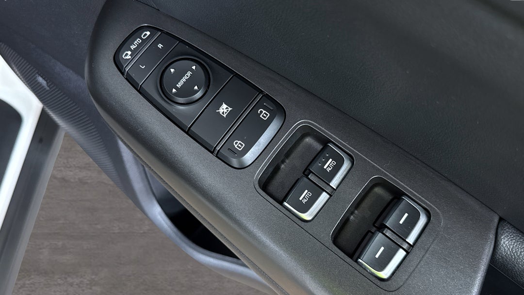 2019 Kia Sportage Sx+ (FWD), Automatic, 65343 km, Drivers Side Door Panel Controls