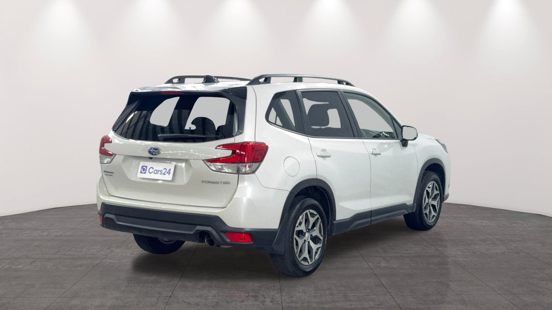 Right Back Diagonal (45- Degree) View