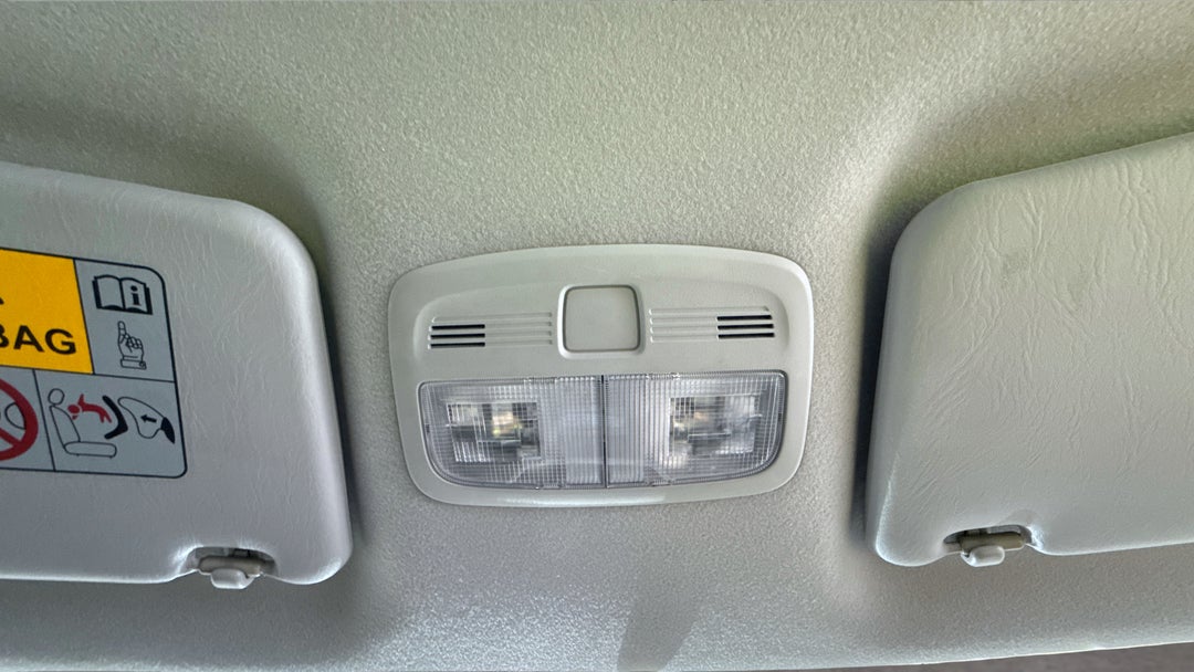 2015 Suzuki Swift Gl Navigator, Automatic, 64729 km, On-Roof Controls/Sunglass holder