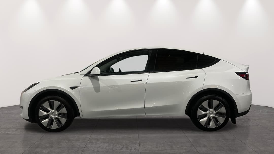 2023 Tesla Model Y Long Range, Automatic, 53446 km, Left Side View