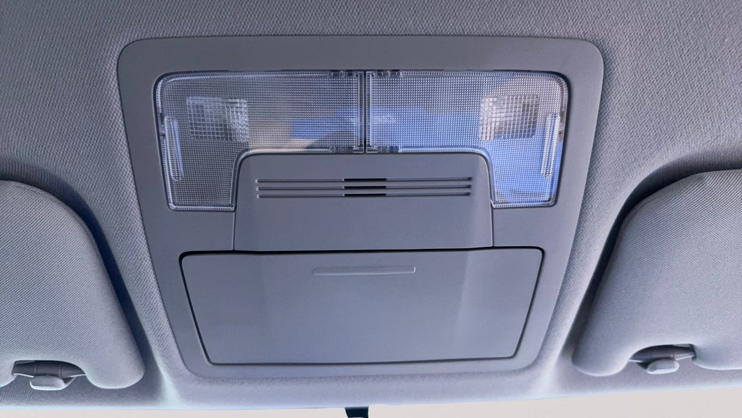 On-Roof Controls/Sunglass holder