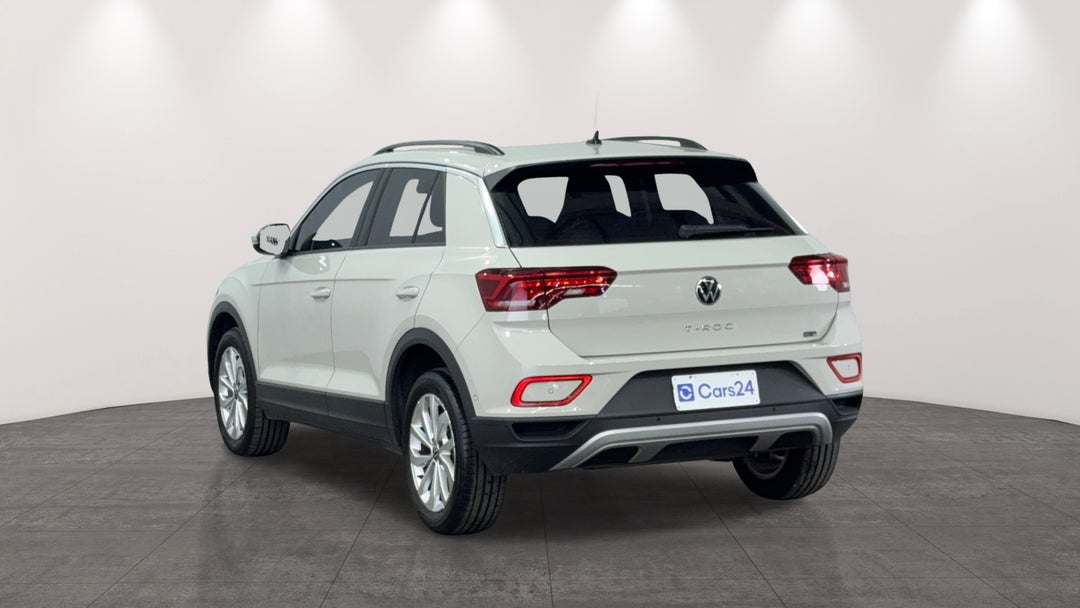 Left Back Diagonal (45- Degree) View