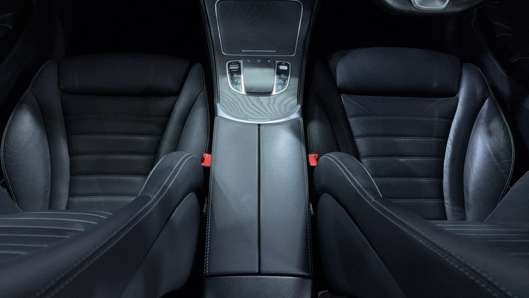 2019 Mercedes-benz GLC 200, Automatic, 68705 km, Center Console