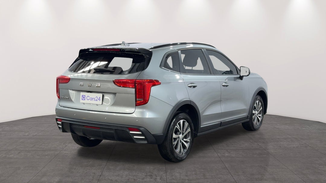 Right Back Diagonal (45- Degree) View