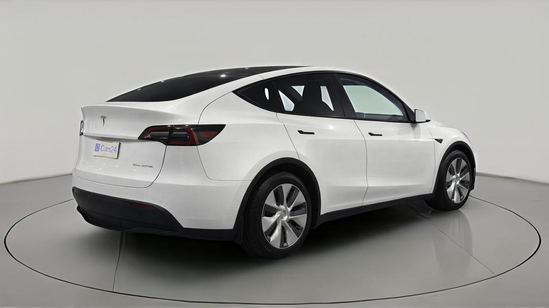 2023 Tesla Model Y Long Range, Automatic, 53446 km, Right Back Diagonal (45- Degree) View