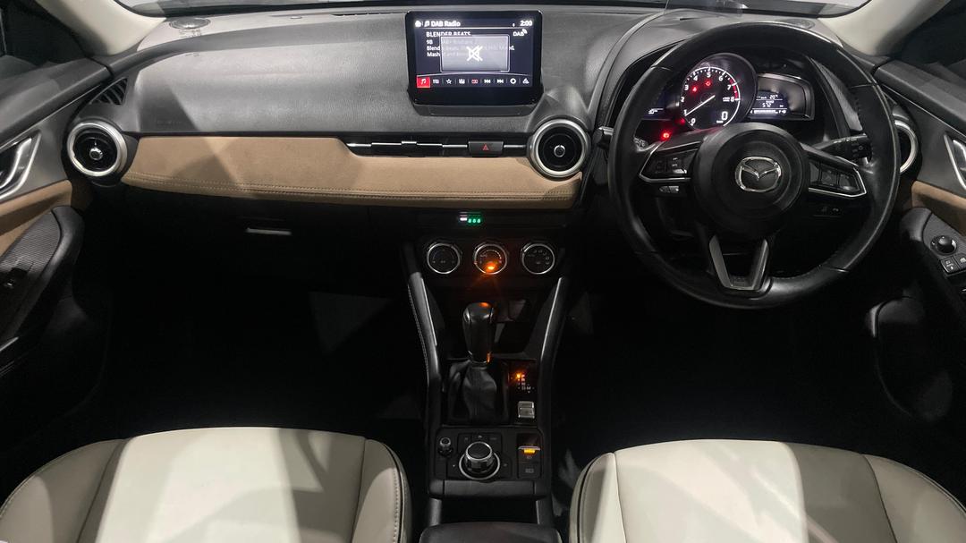2024 Mazda CX-3 G20 Evolve, Automatic, 42000 km, Center Console