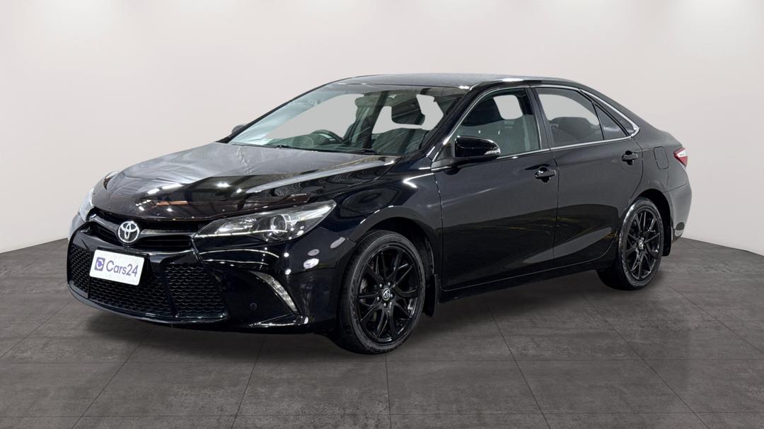 2017 Toyota Camry Rz S.e., Automatic, 134439 km, Left Front Diagonal (45- Degree) View
