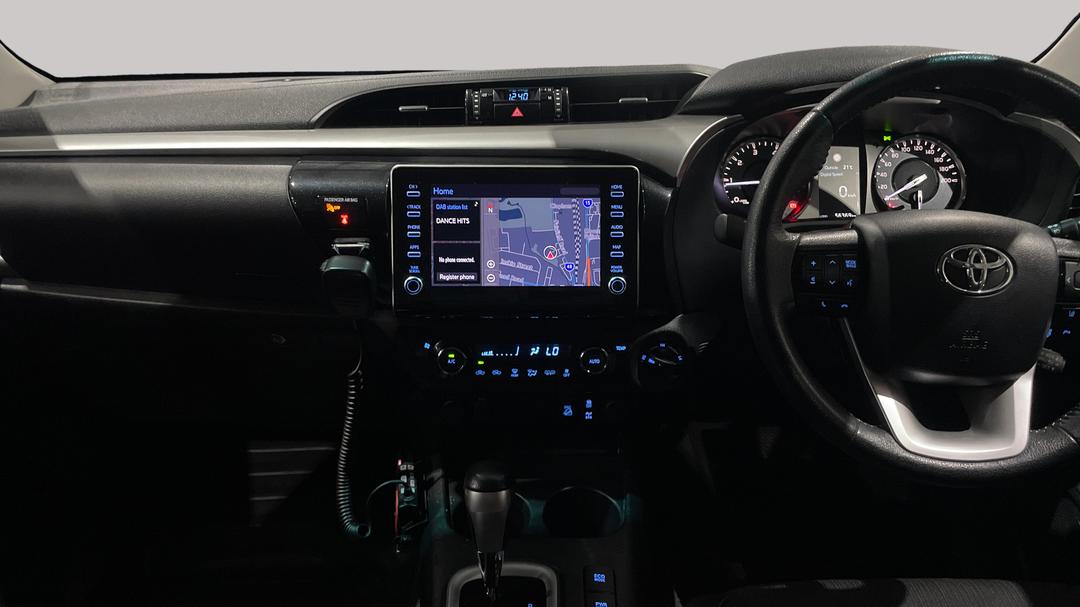 2021 Toyota Hilux Sr5 (4x4), Automatic, 56369 km, Dashboard View