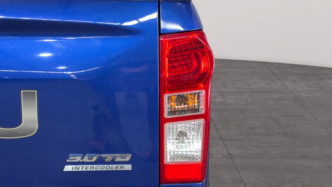 Badge (Boot Right Side)