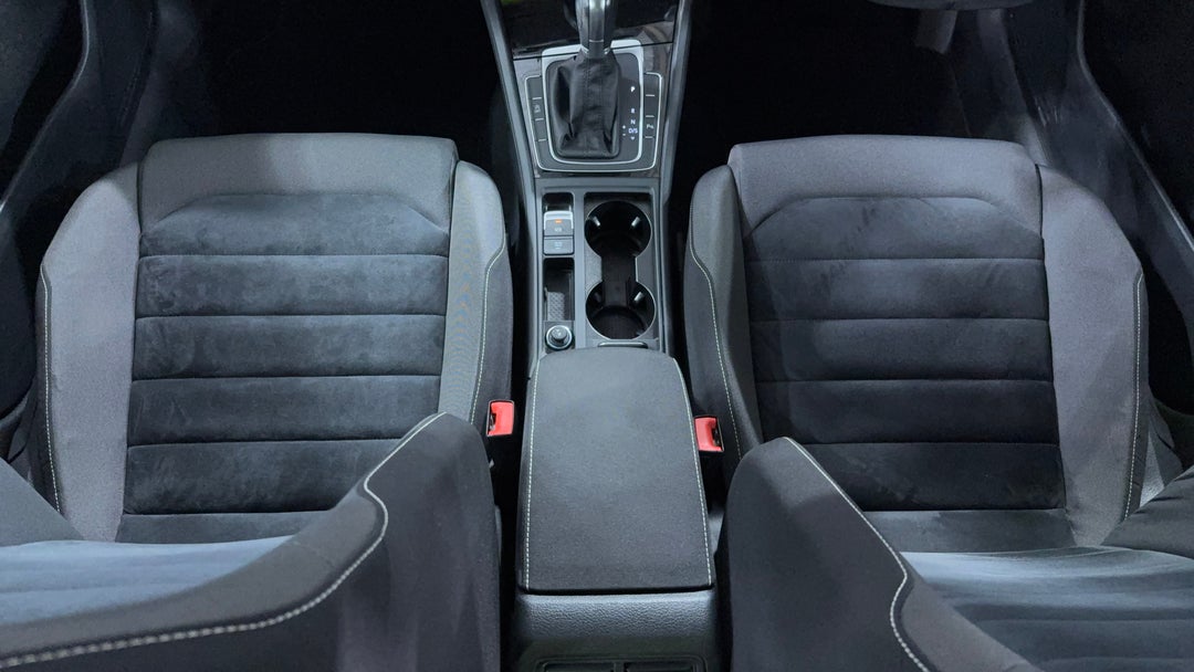 2015 Volkswagen Golf 103 Tsi Highline, Automatic, 55091 km, Center Console