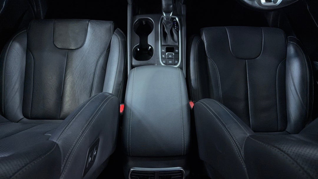 2020 Hyundai Santa Fe Highlander Crdi Blk-bge (AWD), Automatic, 35861 km, Center Console