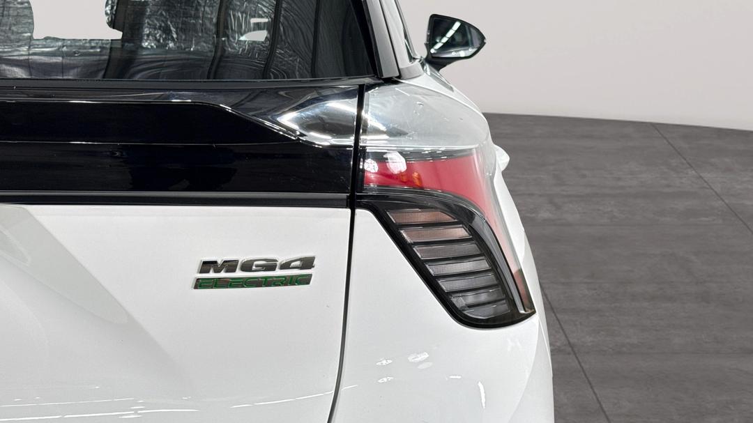2023 MG Mg4 Excite 51, Automatic, 16388 km, Badge (Boot Right Side)