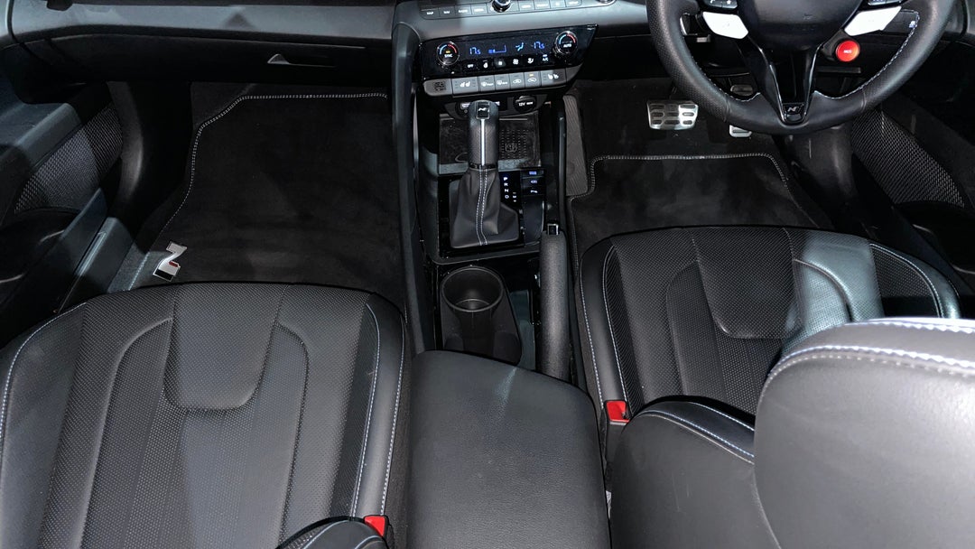 2022 Hyundai i30 N Premium, Automatic, 18170 km, Center Console