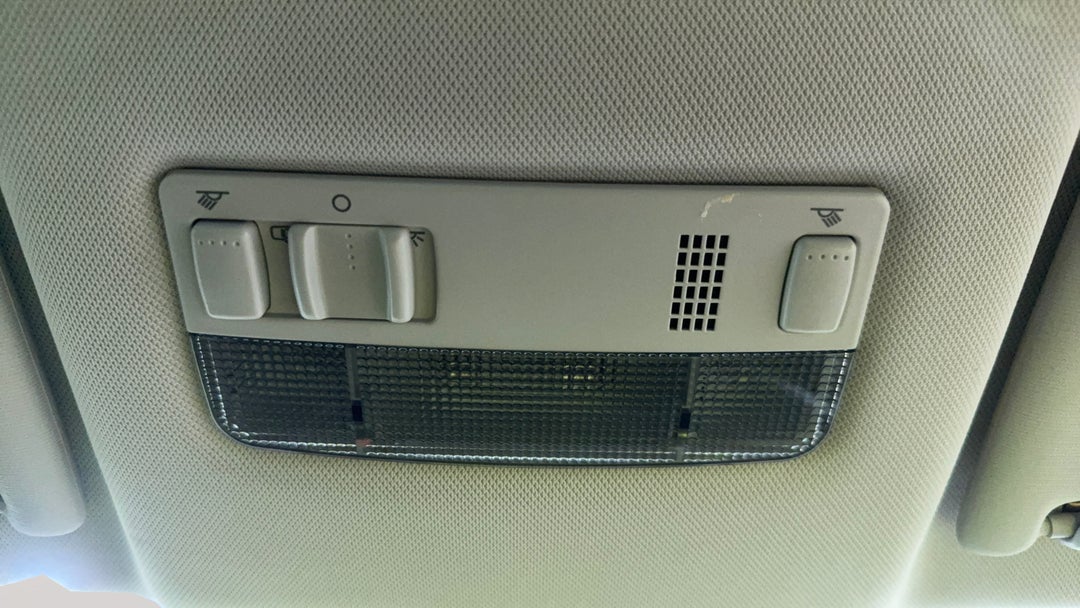 On-Roof Controls/Sunglass holder