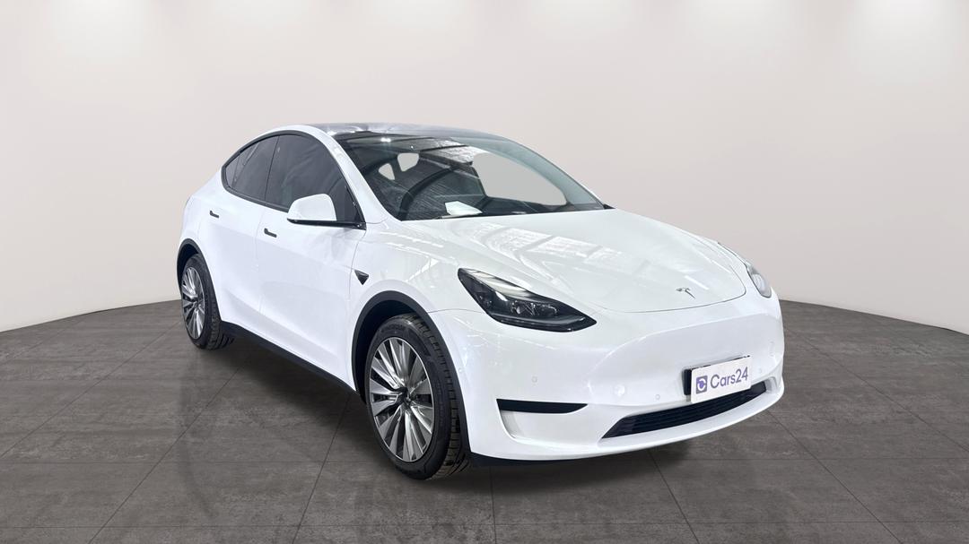 2022 Tesla Model Y Rear-wheel Drive, Automatic, 35135 km, Right Front Diagonal (45- Degree) View