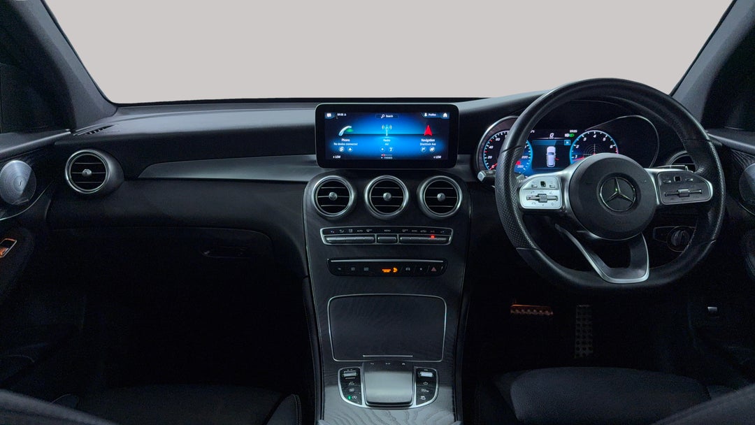 2019 Mercedes-benz GLC 200, Automatic, 68705 km, Dashboard View
