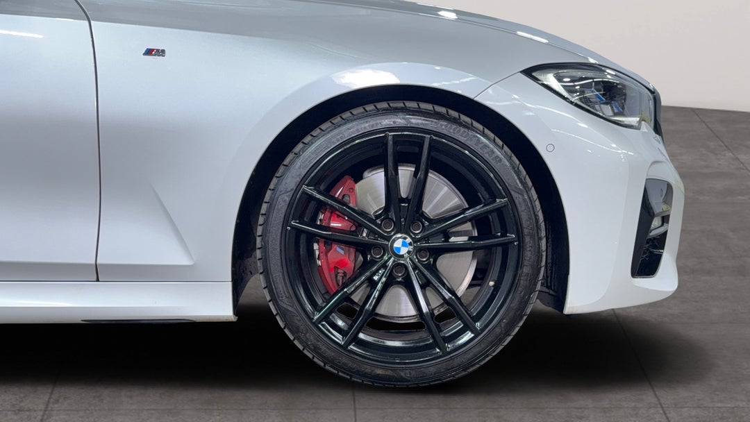 2022 BMW 3 30i M Sport, Automatic, 71167 km, Right Front Wheel