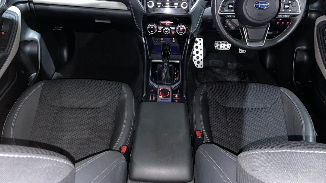 2022 Subaru Forester 2.5i Premium (AWD), Automatic, 33906 km, Center Console