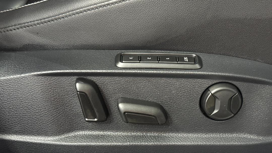 2019 Volkswagen Golf 110 Tsi Highline, Automatic, 81660 km, Right Front Wheel