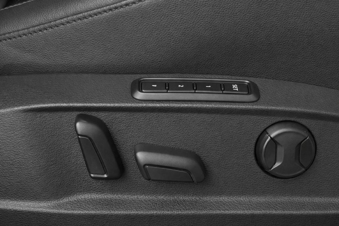 2019 Volkswagen Golf 110 Tsi Highline, Automatic, 81660 km, Right Front Wheel
