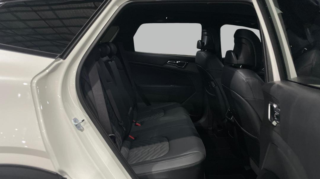 2025 Kia Sportage Gt-line Hev (AWD), Automatic, 3036 km, Right Side Rear Door Cabin View