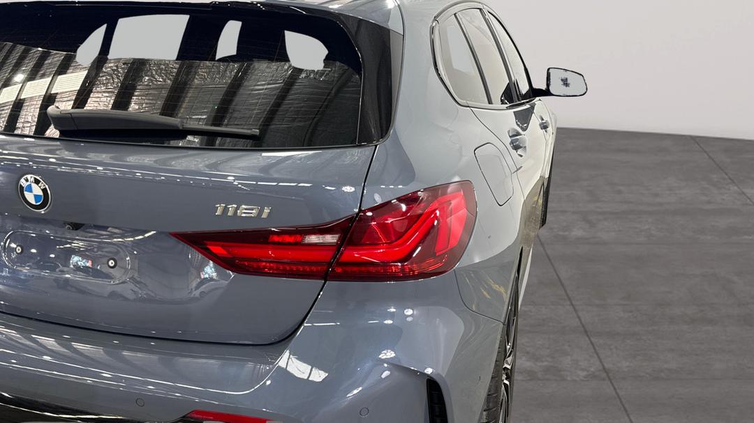 2020 BMW 1 18i M Sport, Automatic, 33680 km, Badge (Boot Right Side)