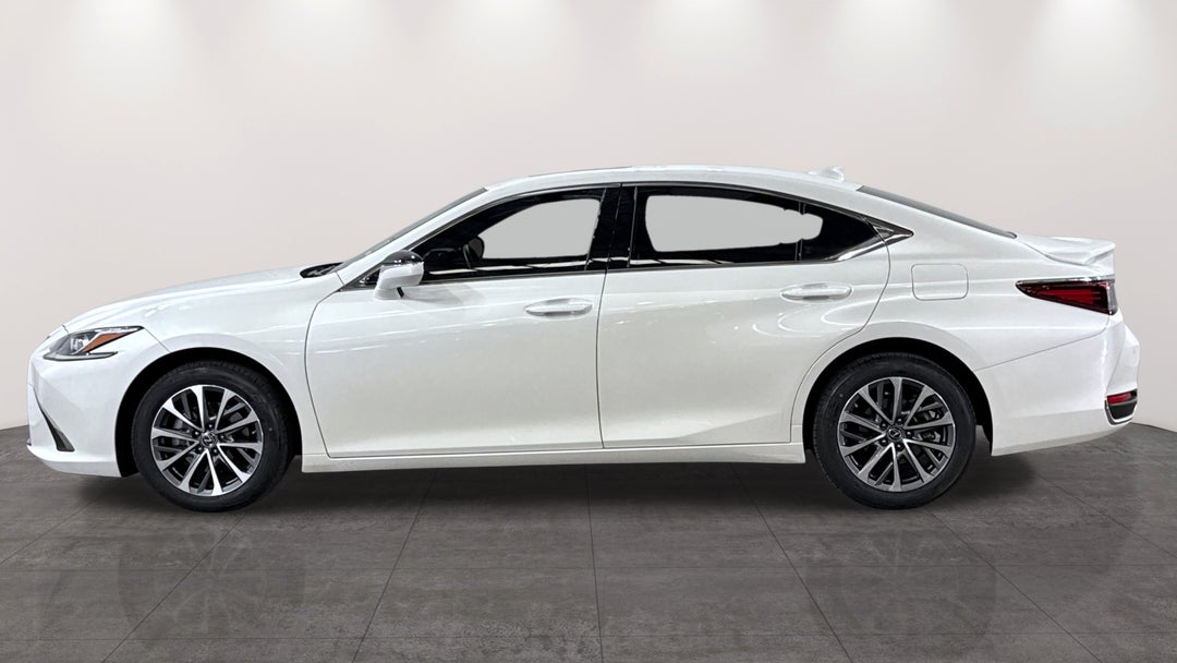 2023 Lexus Es300h Luxury (hybrid), Automatic, 15077 km, Left Side View