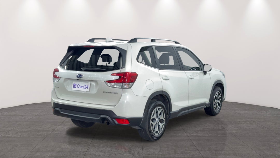 Right Back Diagonal (45- Degree) View