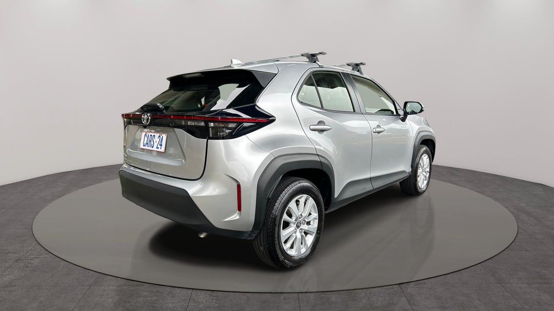 Right Back Diagonal (45- Degree) View