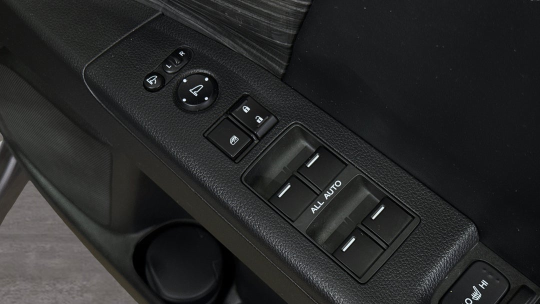 2016 Honda Odyssey Vti-l, Automatic, 91775 km, Drivers Side Door Panel Controls