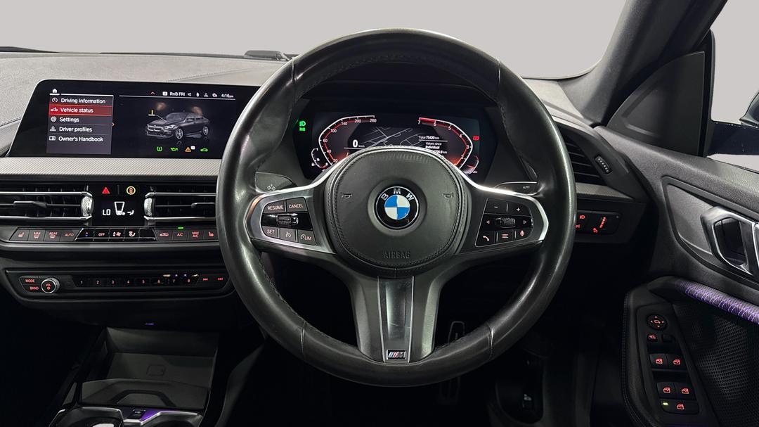 2020 BMW 2 18i M Sport Gran Coupe, Automatic, 75420 km, Steering Wheel Close-up