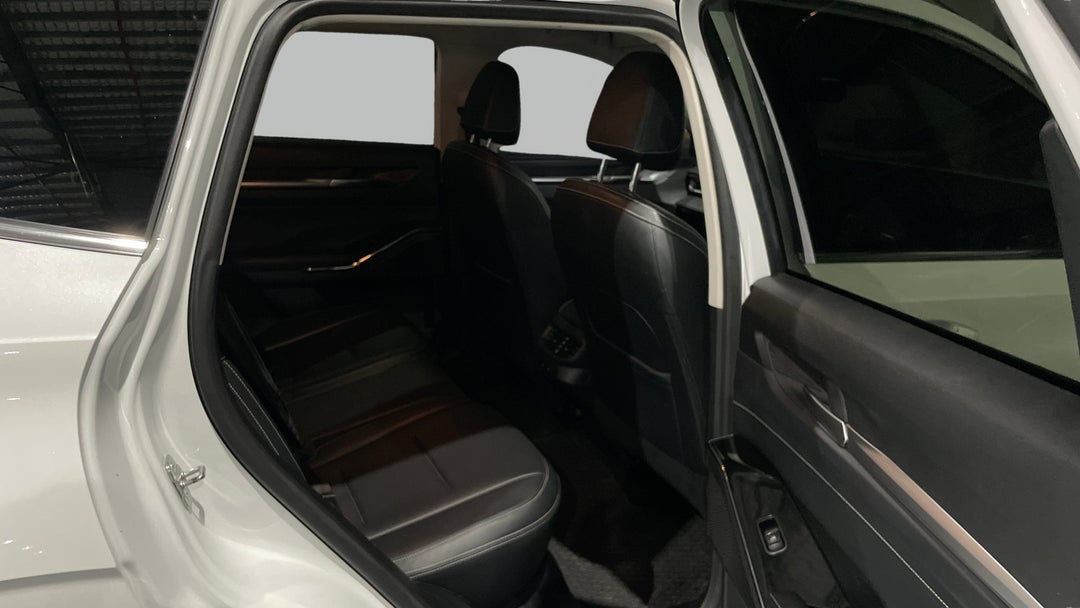 2021 GWM Haval H6 Lux, Automatic, 72502 km, Right Side Rear Door Cabin View