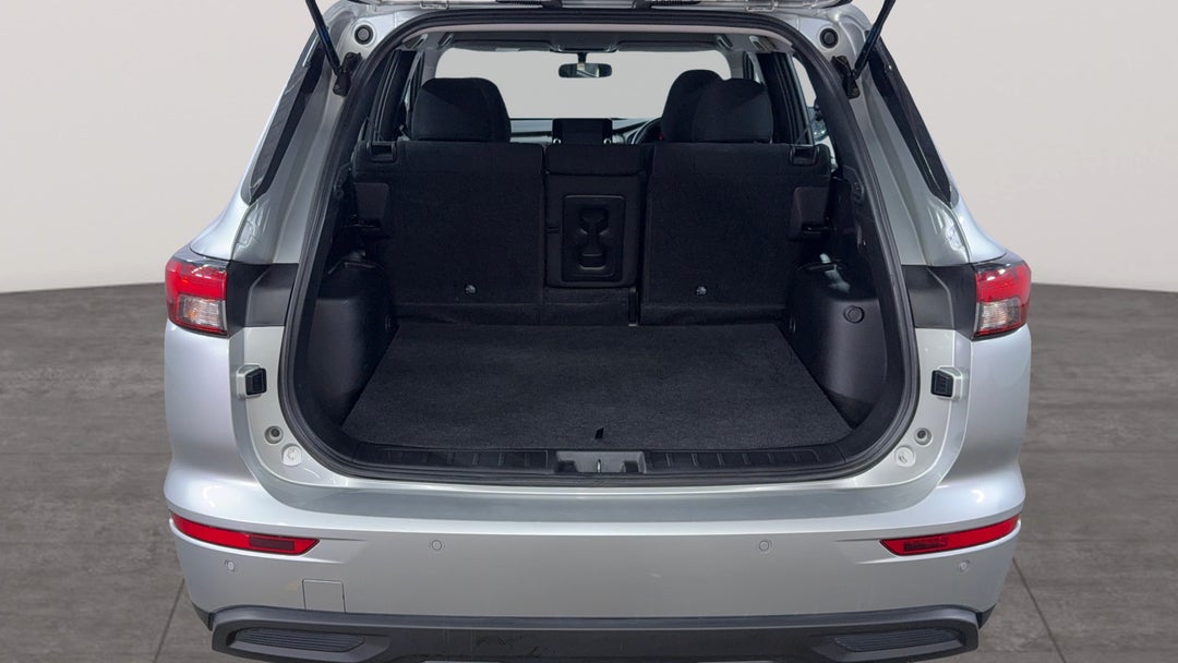 2024 Mitsubishi Outlander Es 5 Seat (2wd), Automatic, 54378 km, Boot Inside View