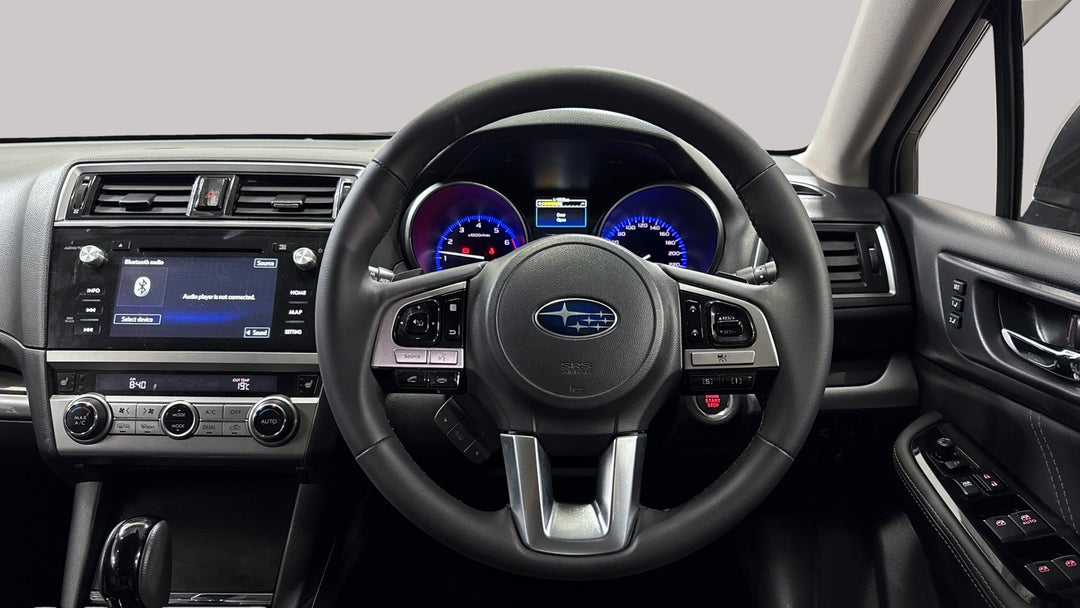 2016 Subaru Outback 2.5i Premium AWD, Automatic, 118627 km, Steering Wheel Close-up