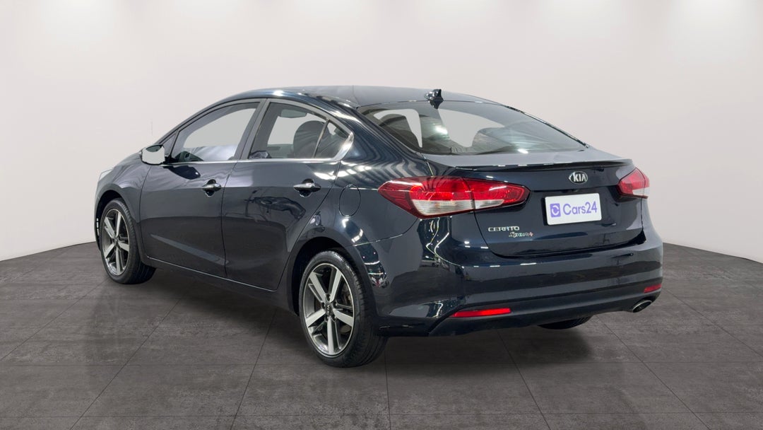 Left Back Diagonal (45- Degree) View