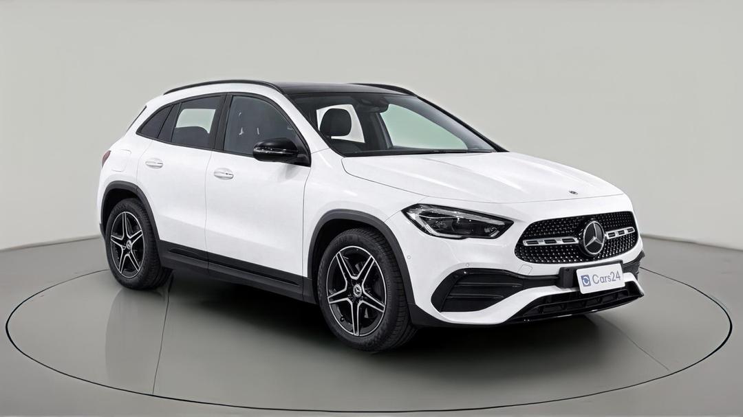 2020 Mercedes-benz GLA 200, Automatic, 72379 km, Right Front Diagonal (45- Degree) View
