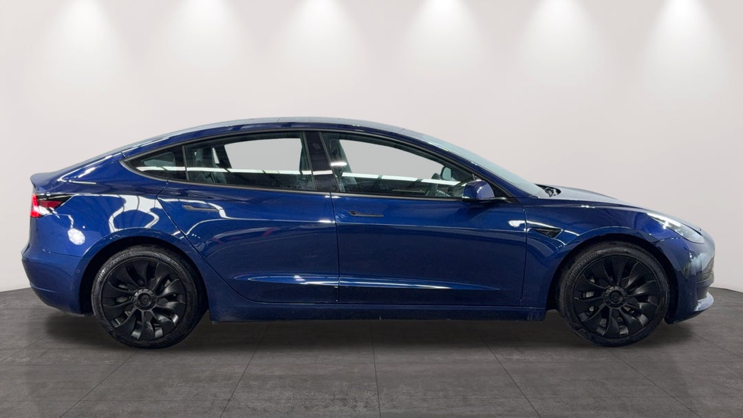 2022 Tesla Model 3 Rear-wheel Drive, Automatic, 65717 km, Right Side View