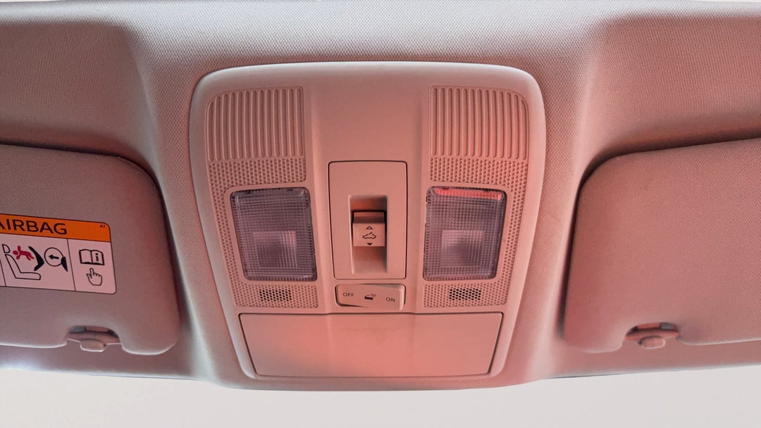 On-Roof Controls/Sunglass holder