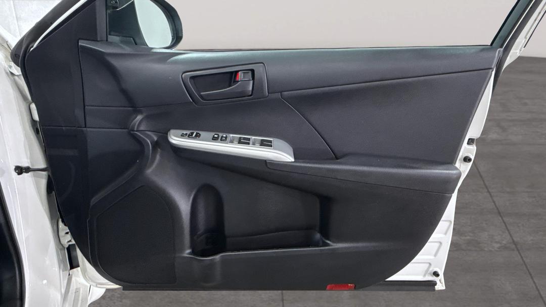 2017 Toyota Camry Altise, Automatic, 84007 km, Speaker View