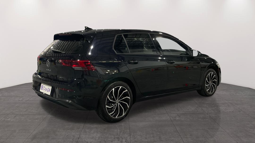 2022 Volkswagen Golf 110tsi Life, Automatic, 19346 km, Right Back Diagonal (45- Degree) View