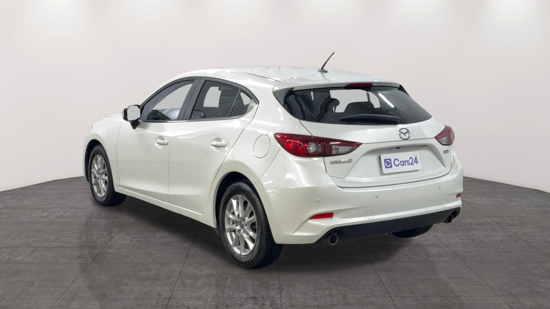 Left Back Diagonal (45- Degree) View