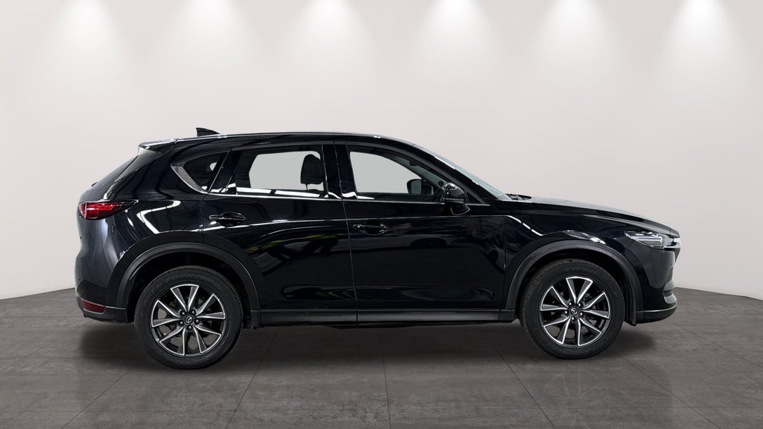 2017 Mazda CX-5 Gt (4x4), Automatic, 104839 km, Right Side View