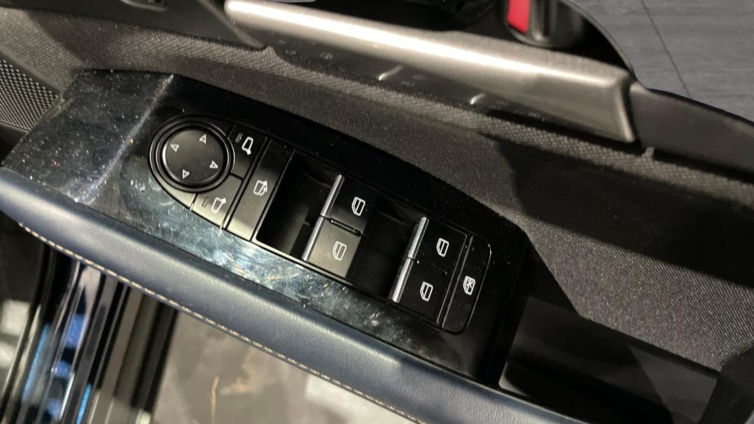 2024 Mazda CX-30 G20 Pure (FWD), Automatic, 58825 km, Drivers Side Door Panel Controls