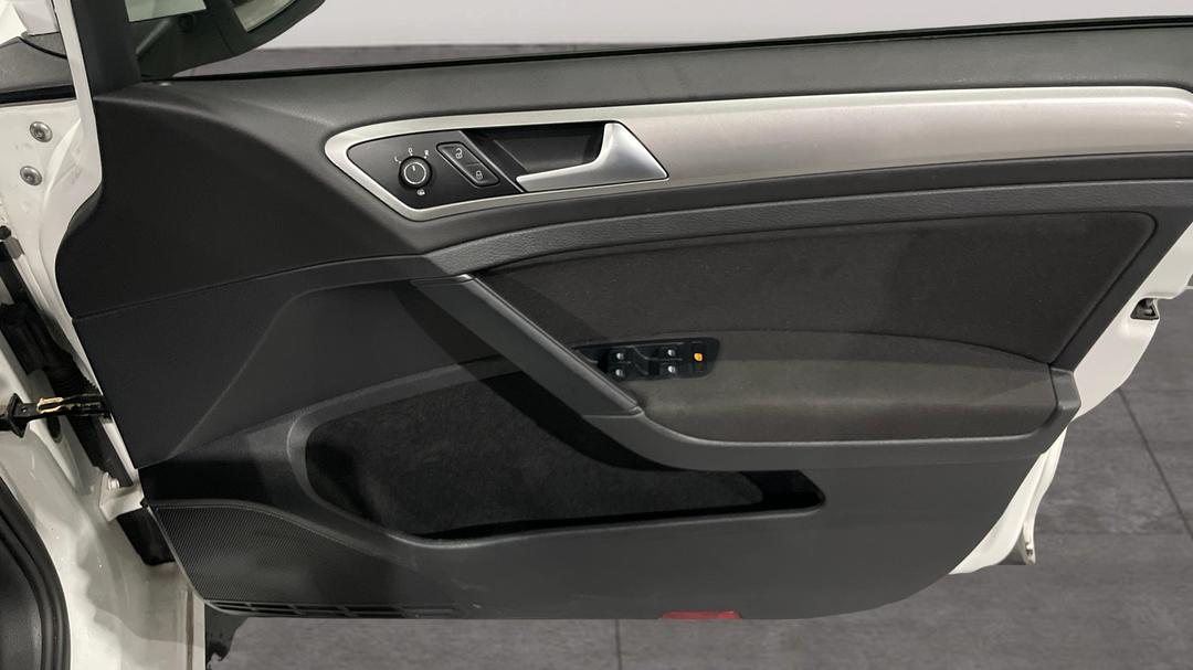 2018 Volkswagen Golf 110 Tsi Trendline, Automatic, 70000 km, Speaker View