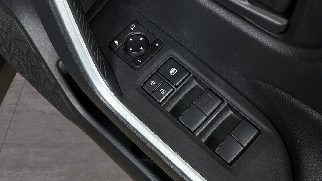 2019 Toyota RAV4 Gx (2WD), Automatic, 111024 km, Drivers Side Door Panel Controls
