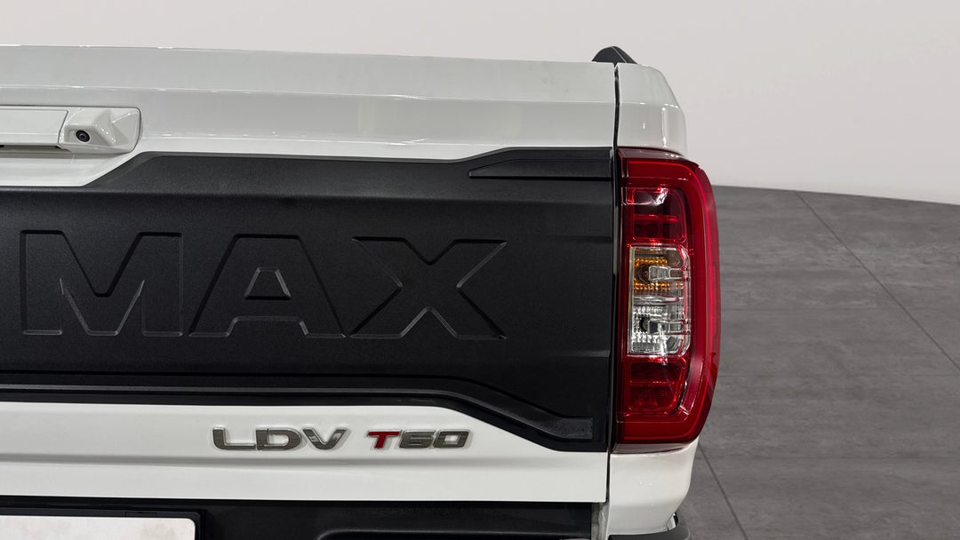 2023 LDV T60 Max Luxe (4x4), Automatic, 19206 km, Badge (Boot Right Side)